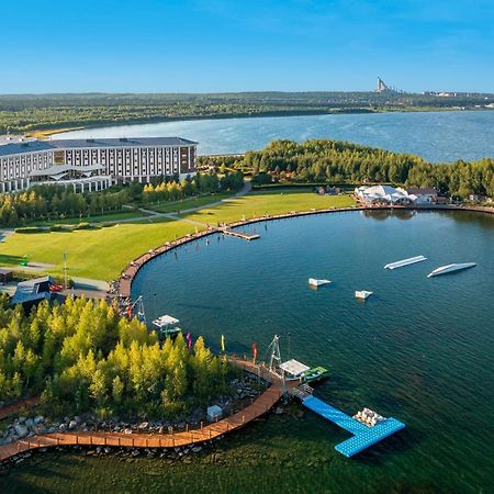 Hotel Rixos Borovoe Shchūchīnsk Exteriér fotografie Aerial view of the hotel and the lake