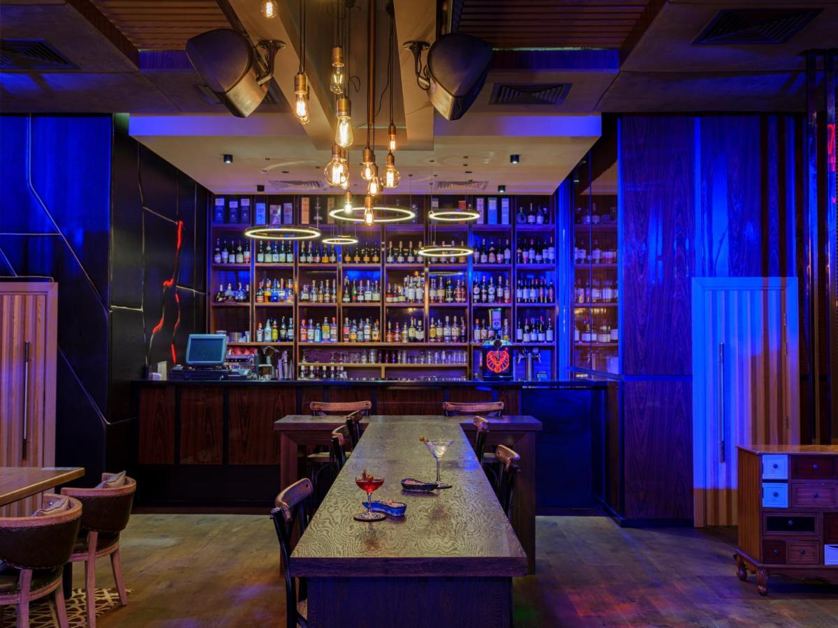 Hotel Rixos Borovoe Shchūchīnsk Exteriér fotografie The bar at the 101 bar